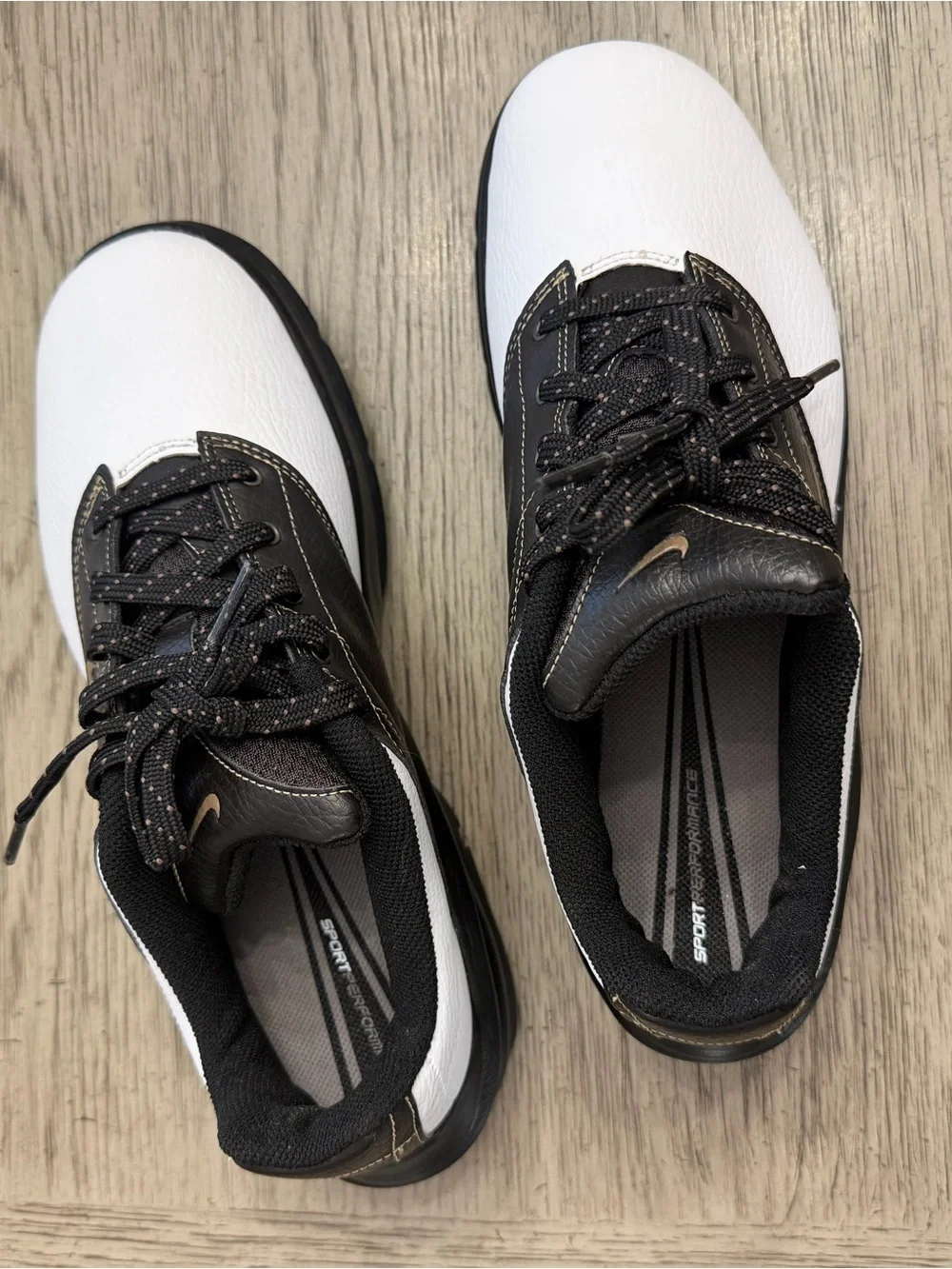 Nike Youth Golf Performance Saddle Shoes — BRAND NEW!
